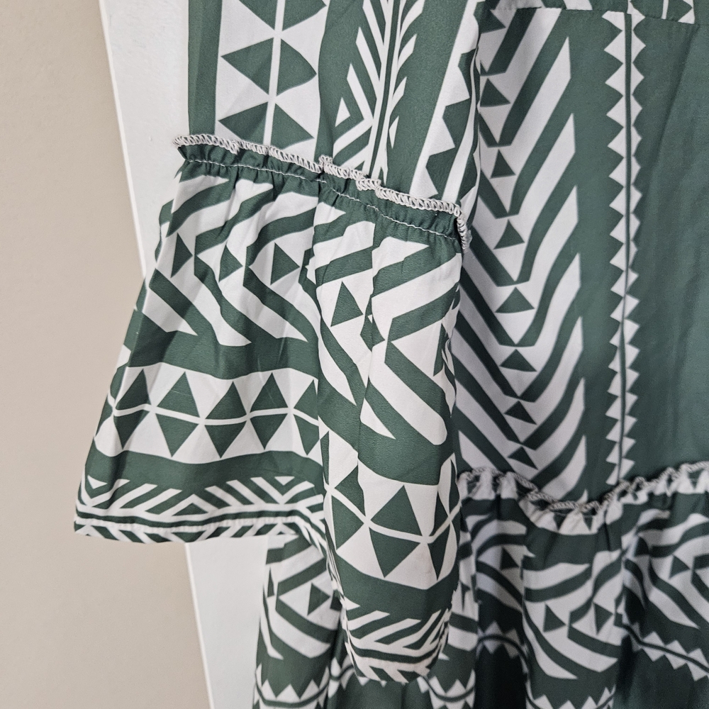 MISSLOOK Green and White Geometric Dress - Picture 4 of 6